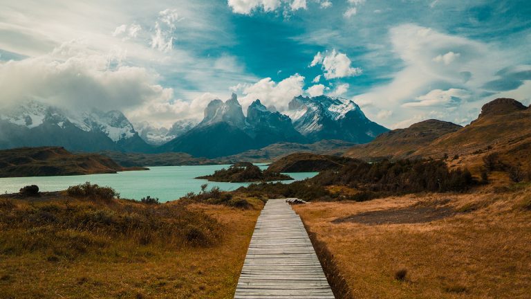 Passarela das fotos no passeio Full Day Torres no Parque Nacional Torres del Paine